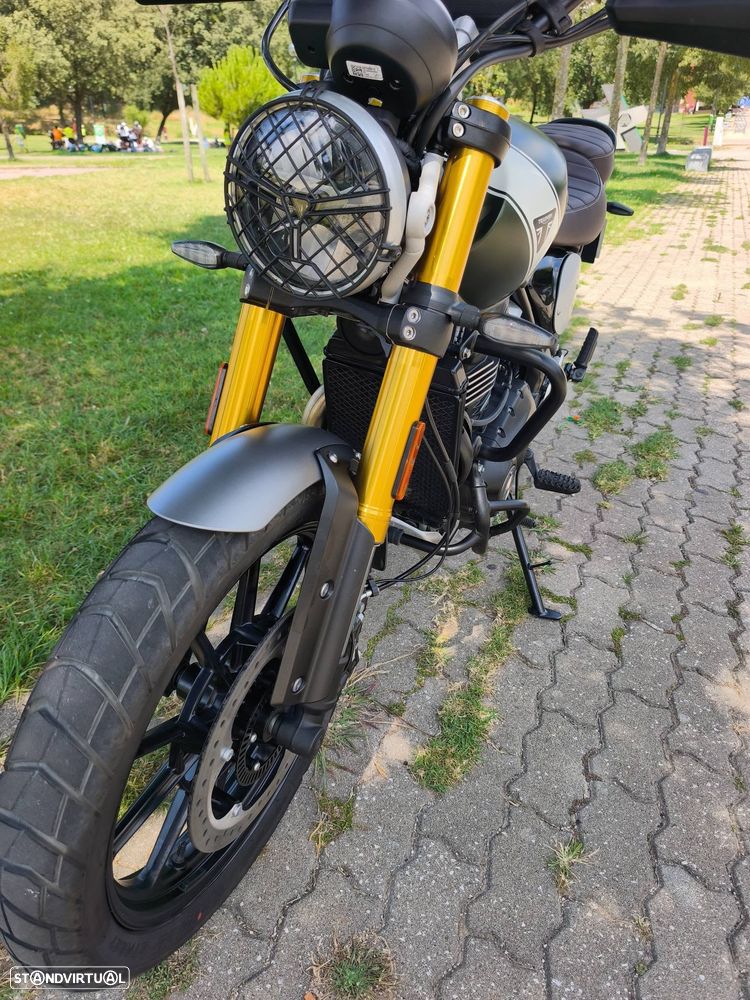 Triumph Scrambler 400 X - 8