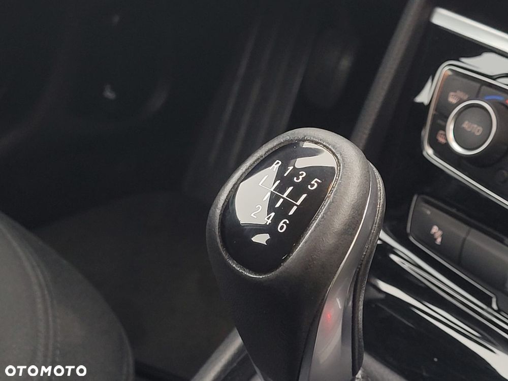 BMW Seria 2 220d Active Tourer Advantage - 26