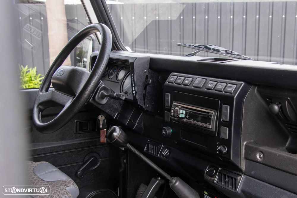 Land Rover Defender 110 2.5 Td5 E - 36