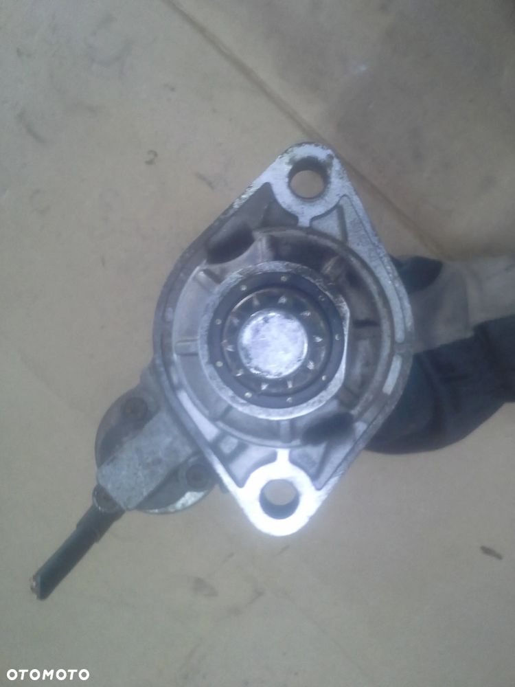 Volkswagen Bora 1.9 TDi rozrusznik Bosch 0001125018 - 7