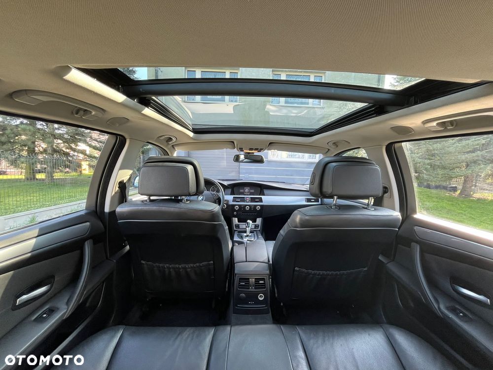 BMW Seria 5 523i - 12
