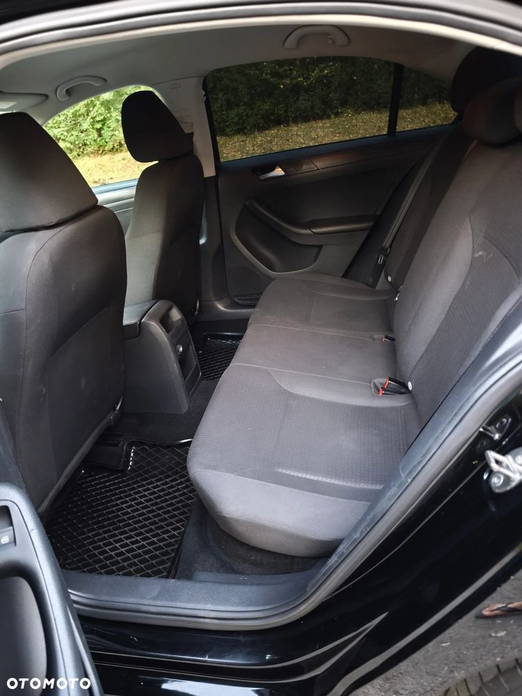 Volkswagen Jetta 2.0 Base - 10