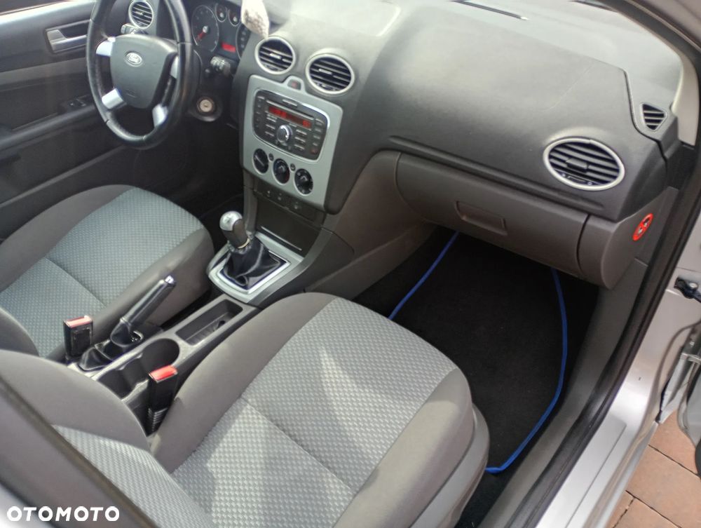 Ford Focus 1.6 Ambiente - 6
