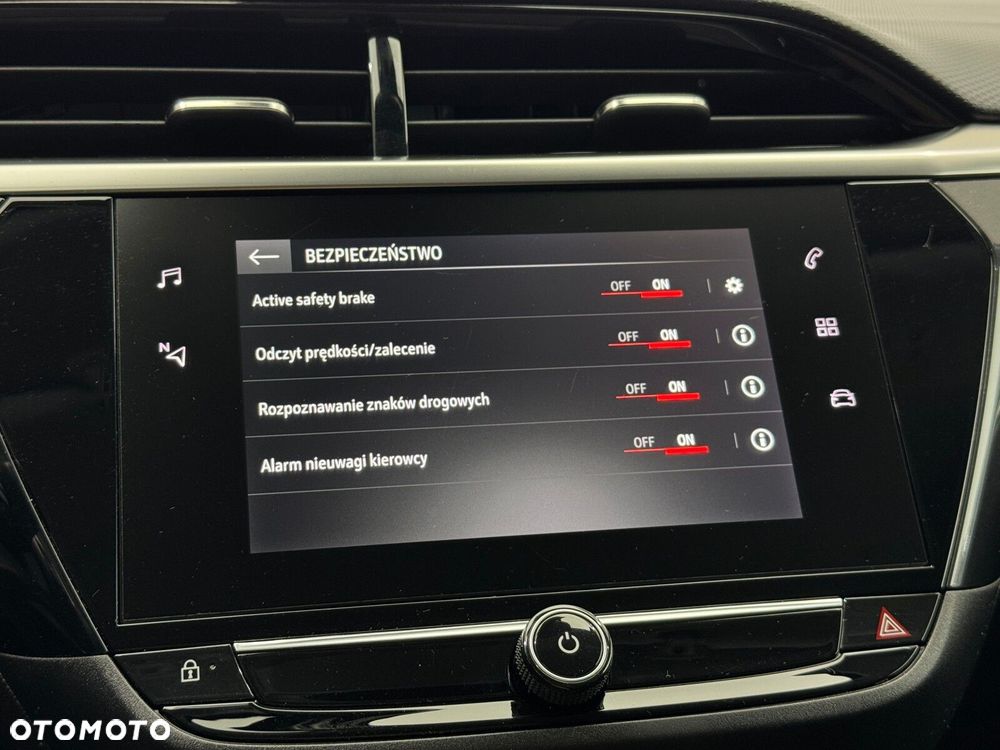 Opel Corsa 1.2 Elegance S&S - 34