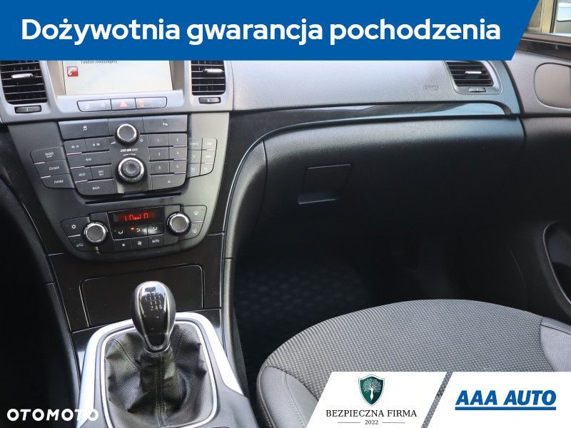 Opel Insignia - 10