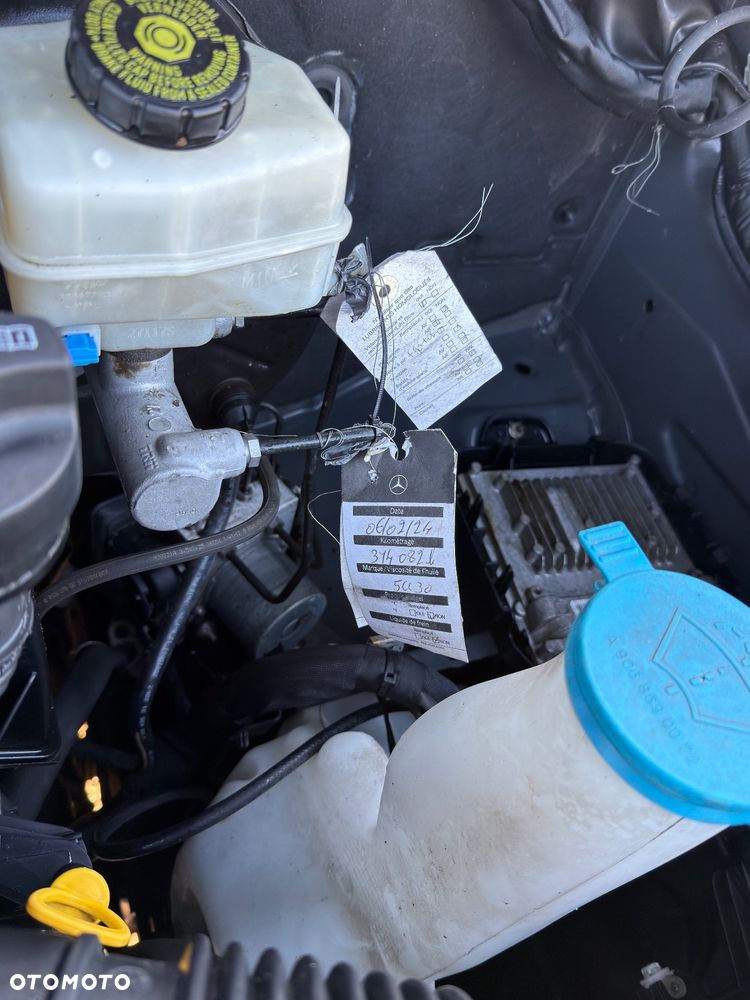 Mercedes-Benz Sprinter - 30