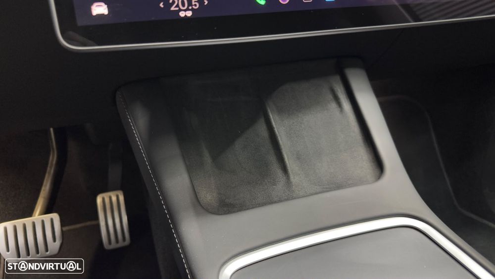 Tesla Model Y Performance Dual Motor AWD - 28