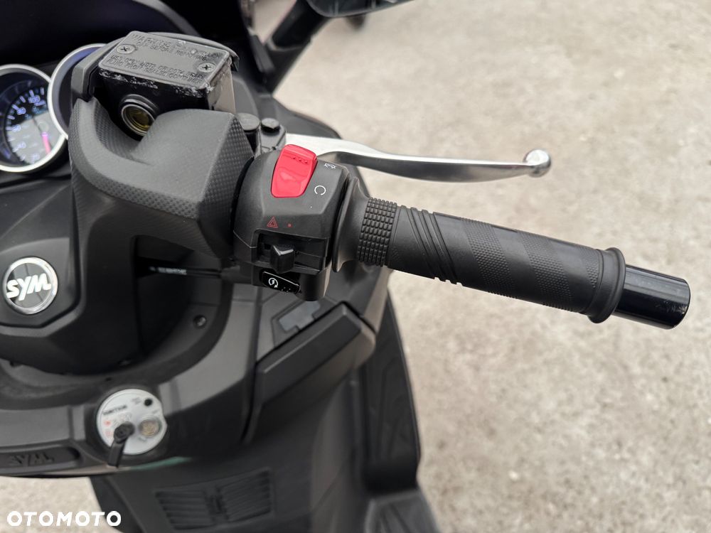 SYM GTS - 11