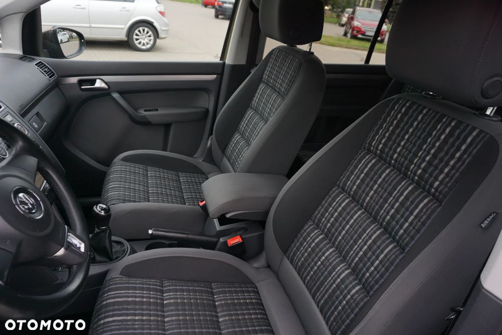 Volkswagen Touran 2.0 TDI DPF Cross - 18
