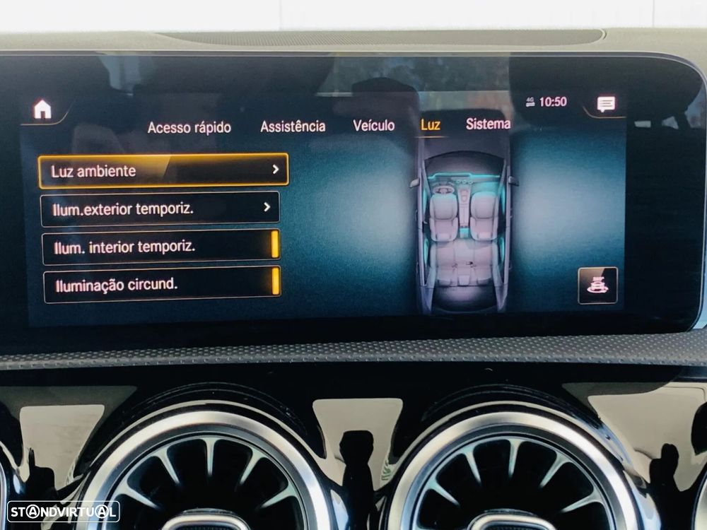 Mercedes-Benz A 180 Limousine d AMG Line - 24