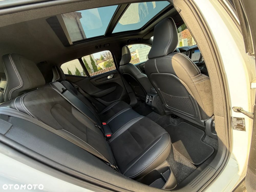 Volvo XC 40 T5 AWD R-Design - 35