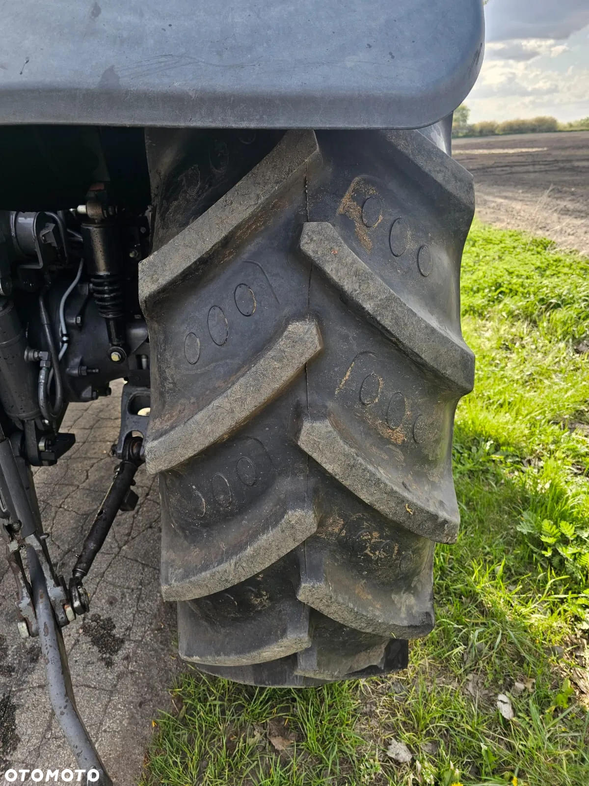 MASSEY FERGUSON 5712 S 2018r - 11