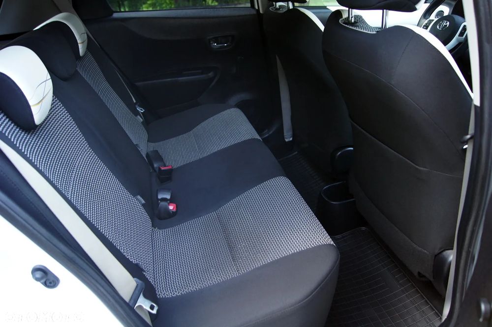 Toyota Yaris 1.33 VVT-i Edition 2014 - 22