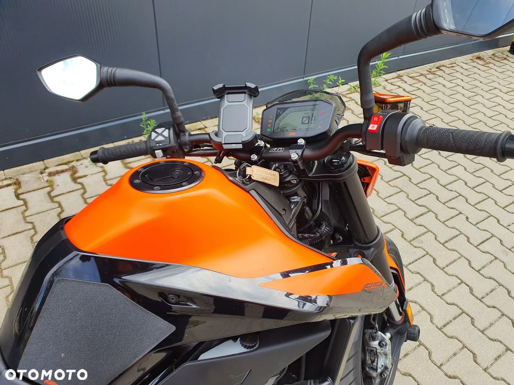 KTM DUKE 890 - 16