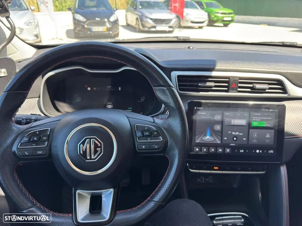 MG ZS Maximal Luxury - 11