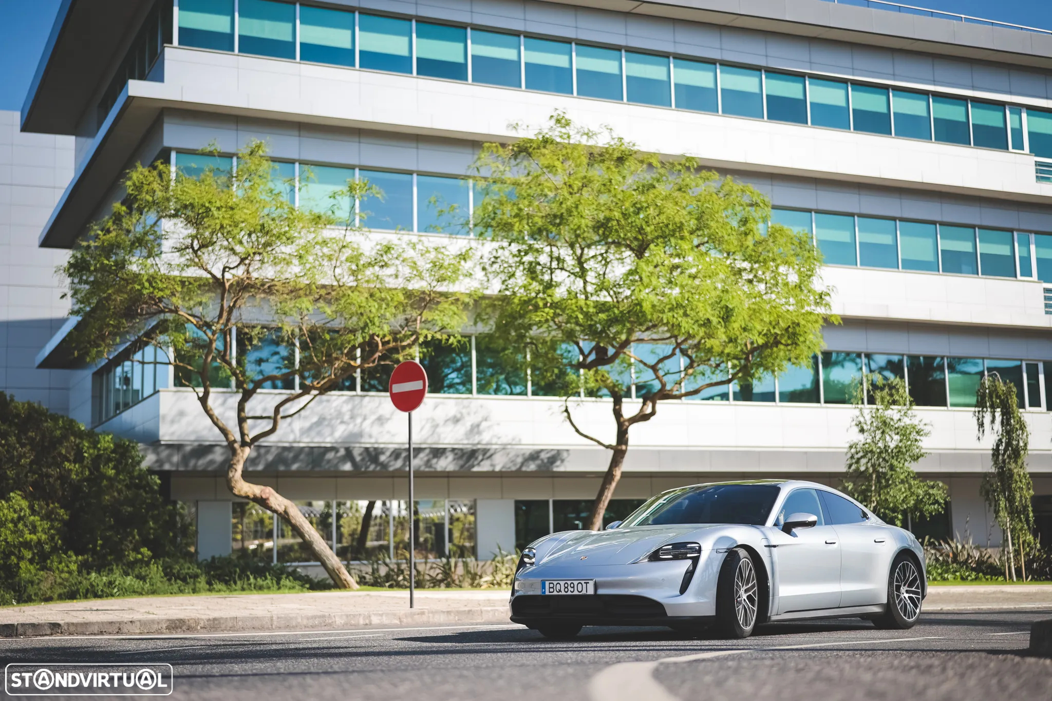 Porsche Taycan 4S - 10