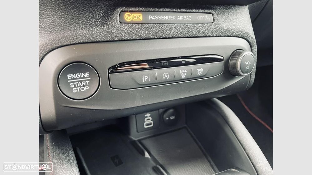 Ford Focus 1.0 EcoBoost MHEV ST-Line X - 16