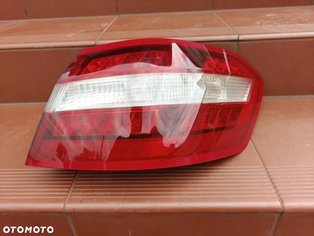 MERCEDES W212 Sedan Lampa Tylna Prawa Led Tył - 3