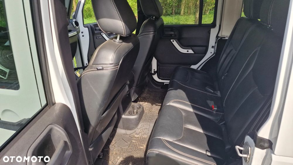 Jeep Wrangler 2.8 CRD Unlim Sahara - 8