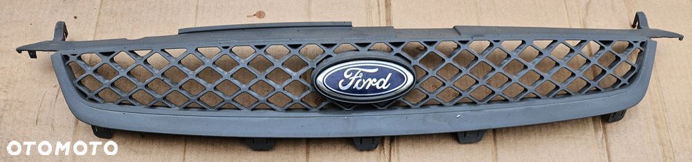 Ford Fiesta MK6 lift grill atrapa - 2