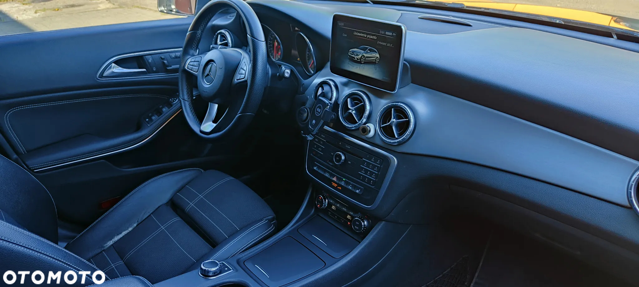Mercedes-Benz CLA 220 d 4-Matic - 10
