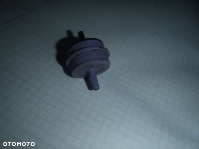termostat powietrza zawór zaworek podcisnienia cinquecento 700 900 seicento 900 uno 1.0 1.4 - 2