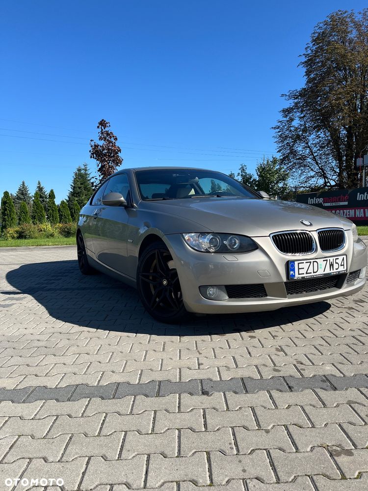 BMW Seria 3 320d Coupe - 1