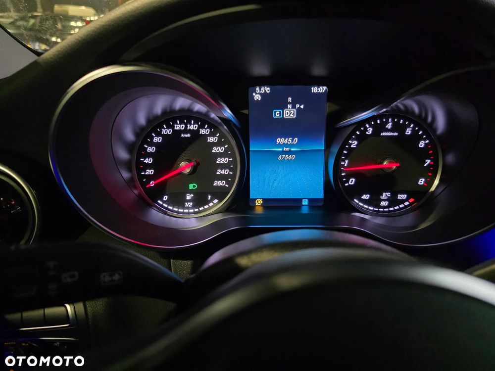 Mercedes-Benz Klasa C 180 9G-TRONIC Avantgarde - 17