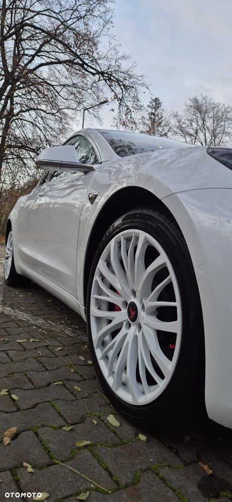 Tesla Model 3 - 20