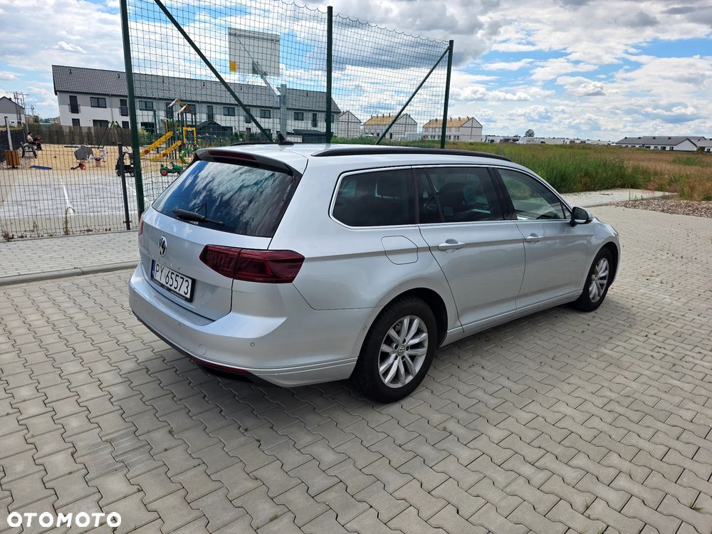 Volkswagen Passat 2.0 TDI (BlueMotion Technology) DSG Comfortline - 4