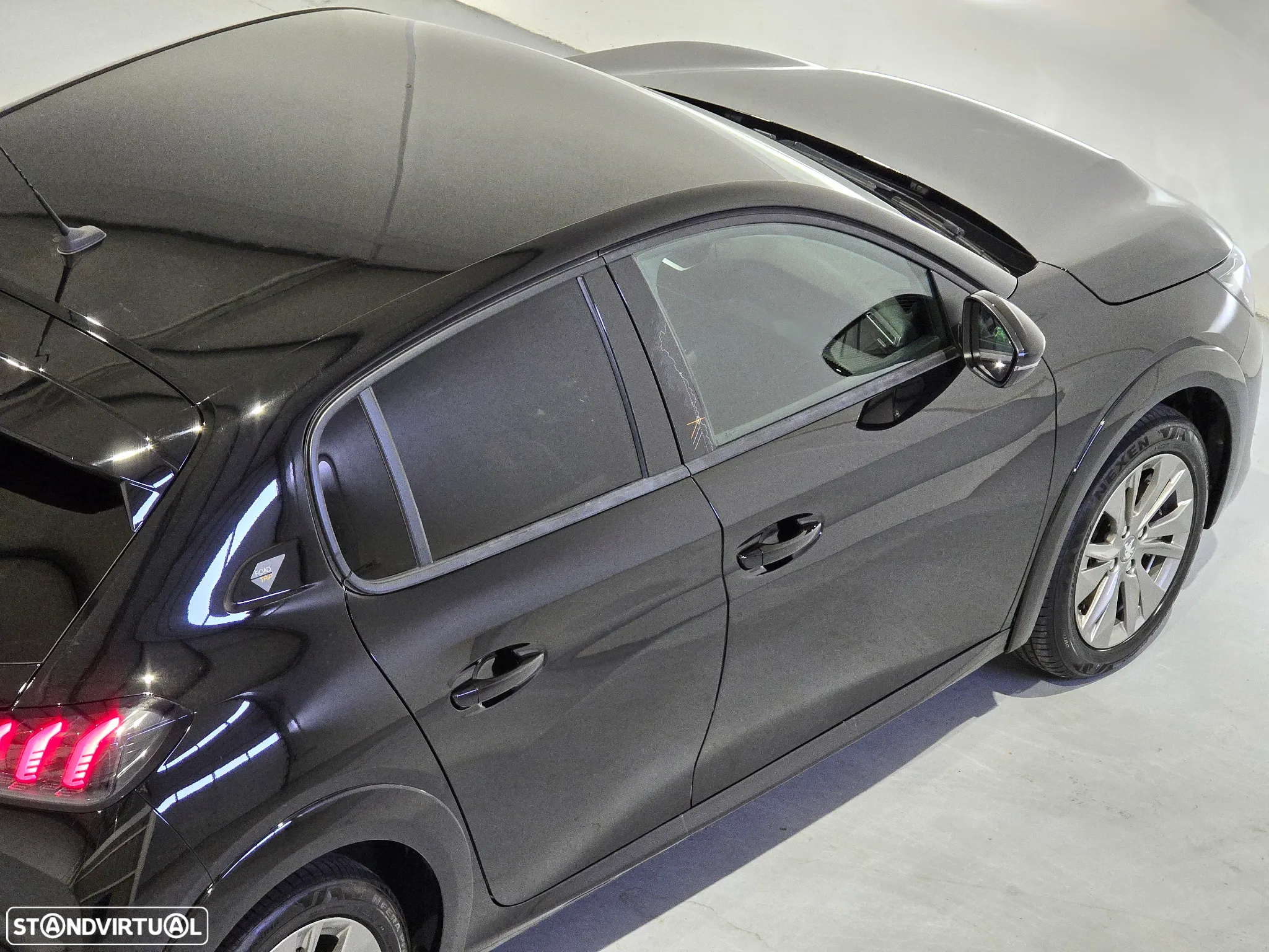 Peugeot e-208 50 kWh Allure - 27