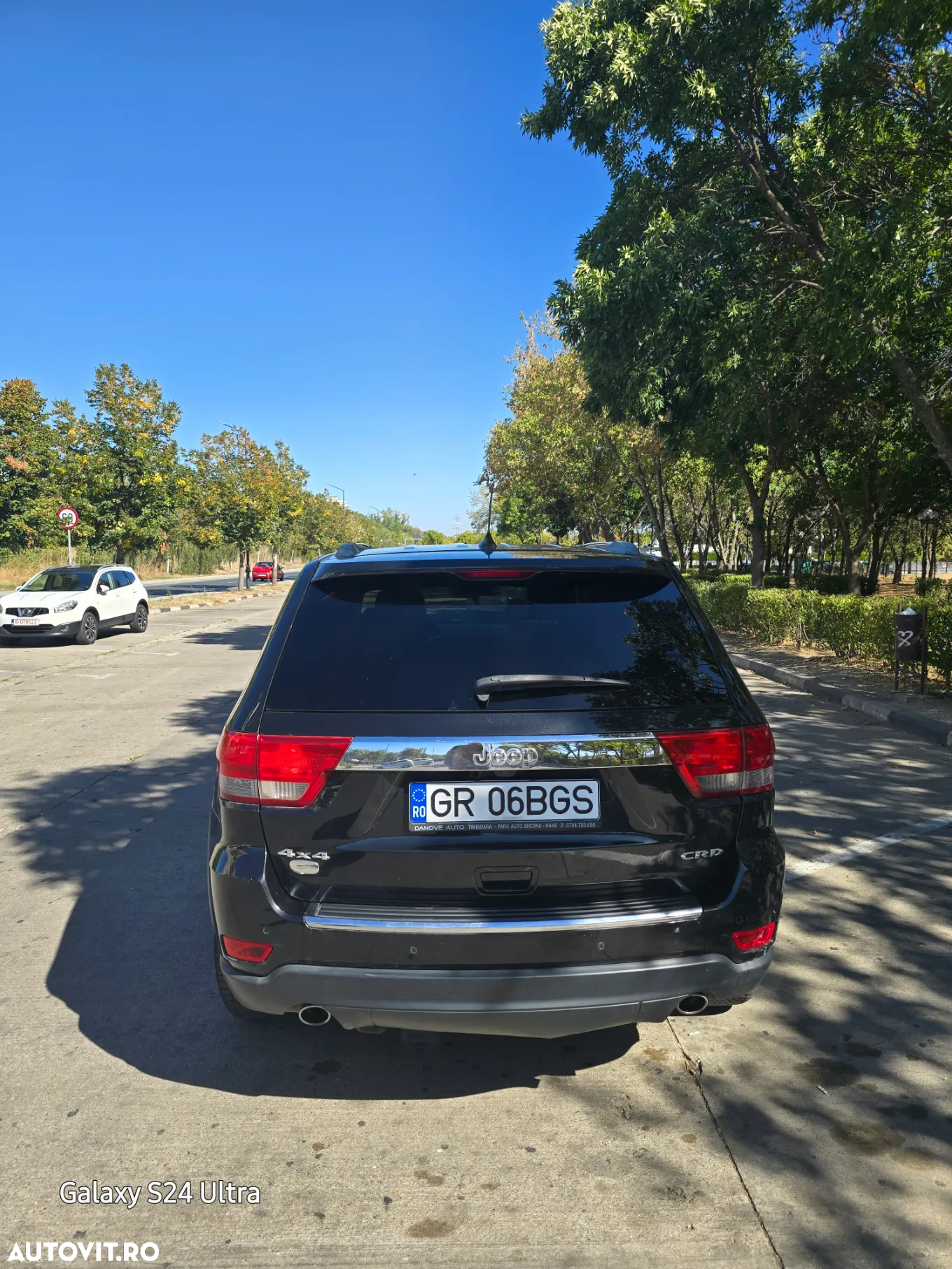 Jeep Grand Cherokee - 3