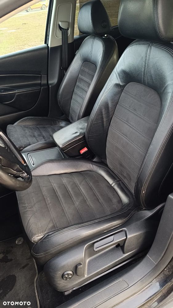 Volkswagen Passat 2.0 TDI Highline - 15