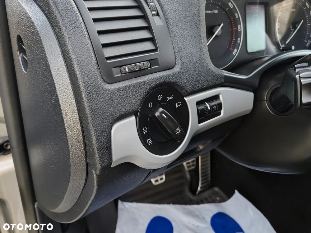 Skoda Octavia 2.0 TDI DPF Scout 4x4 - 34