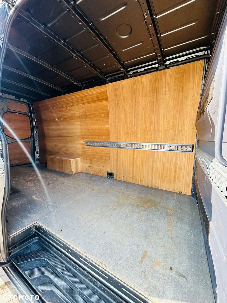 Mercedes-Benz sprinter - 16