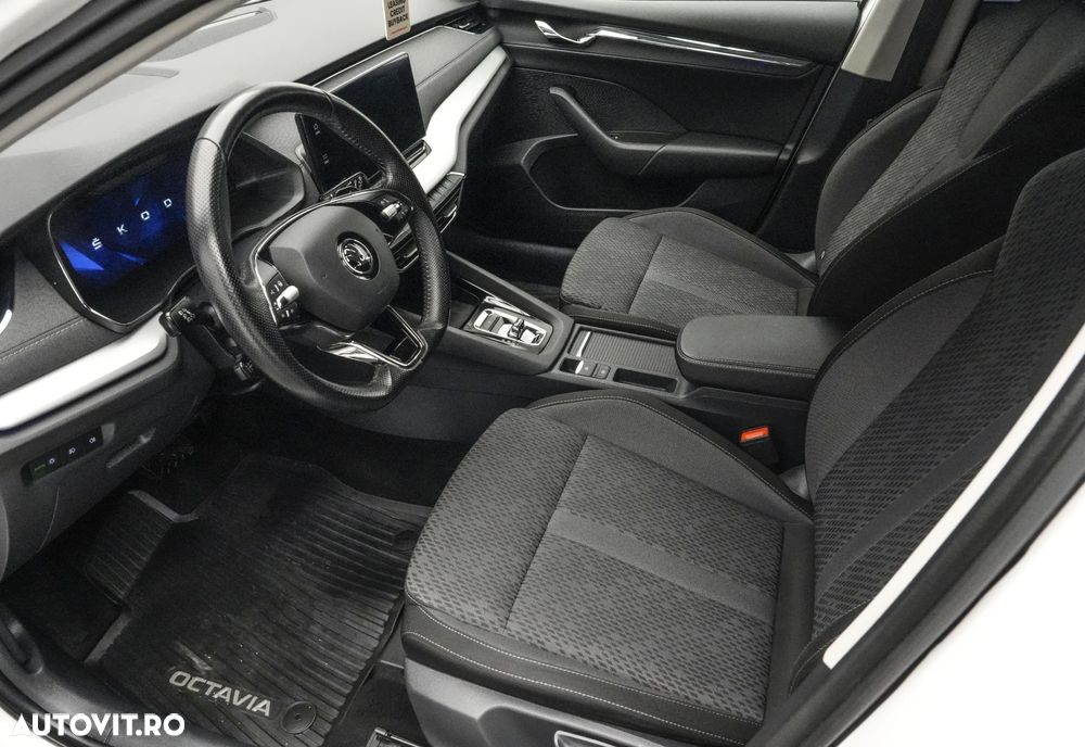 Skoda Octavia 2.0 TDI DSG 4X4 Scout - 11