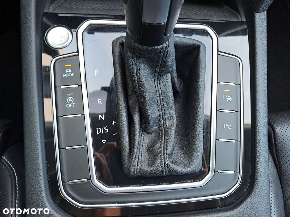 Volkswagen Passat 2.0 TSI Elegance DSG - 26