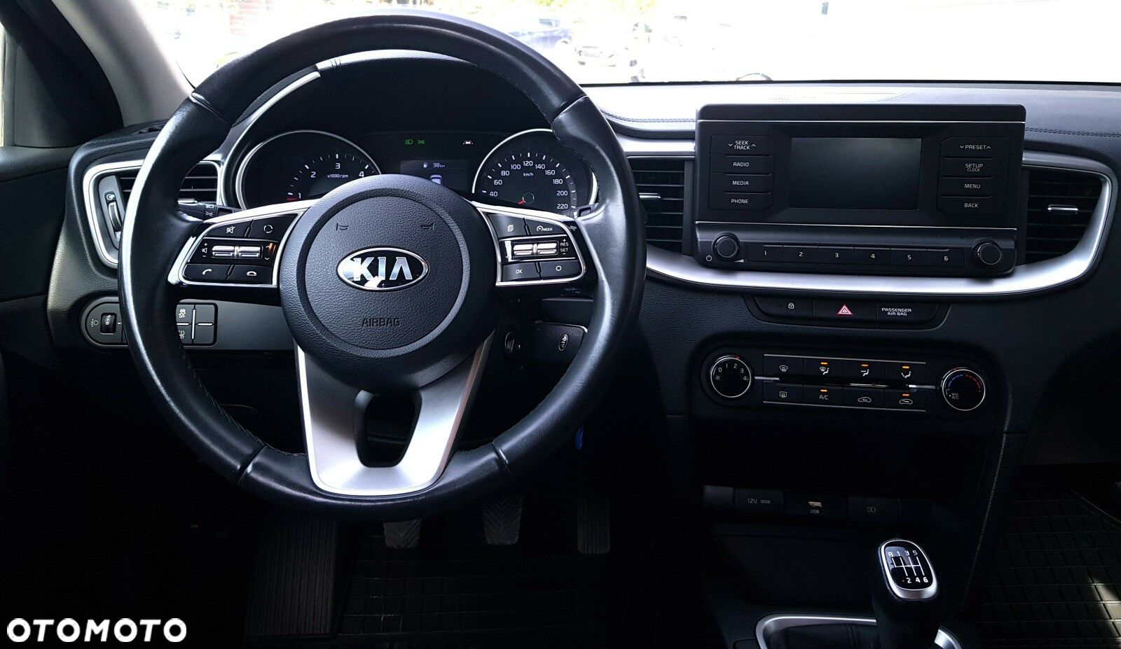 Kia Ceed 1.6 CRDi mHEV M - 19
