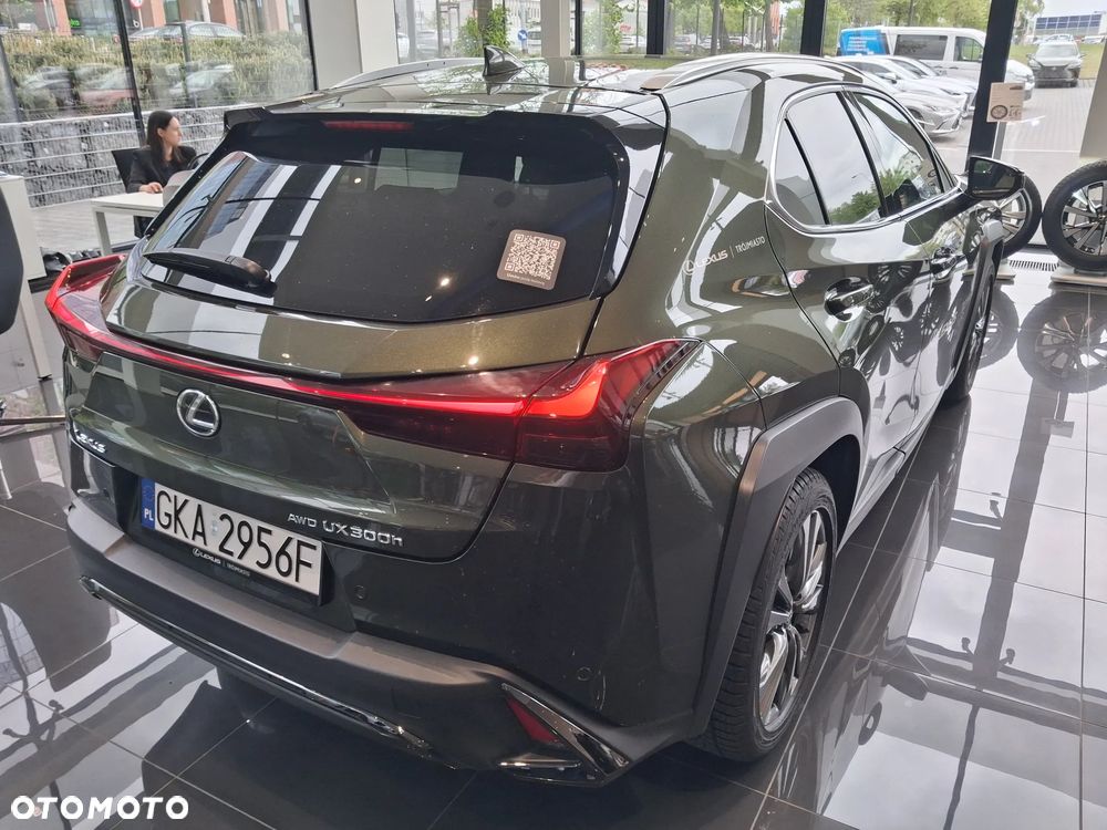 Lexus UX 250h F Sport AWD - 6