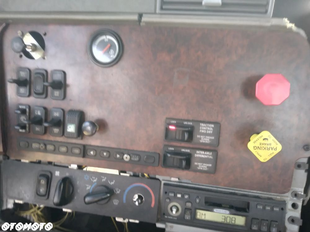 Freightliner Argosy - 8