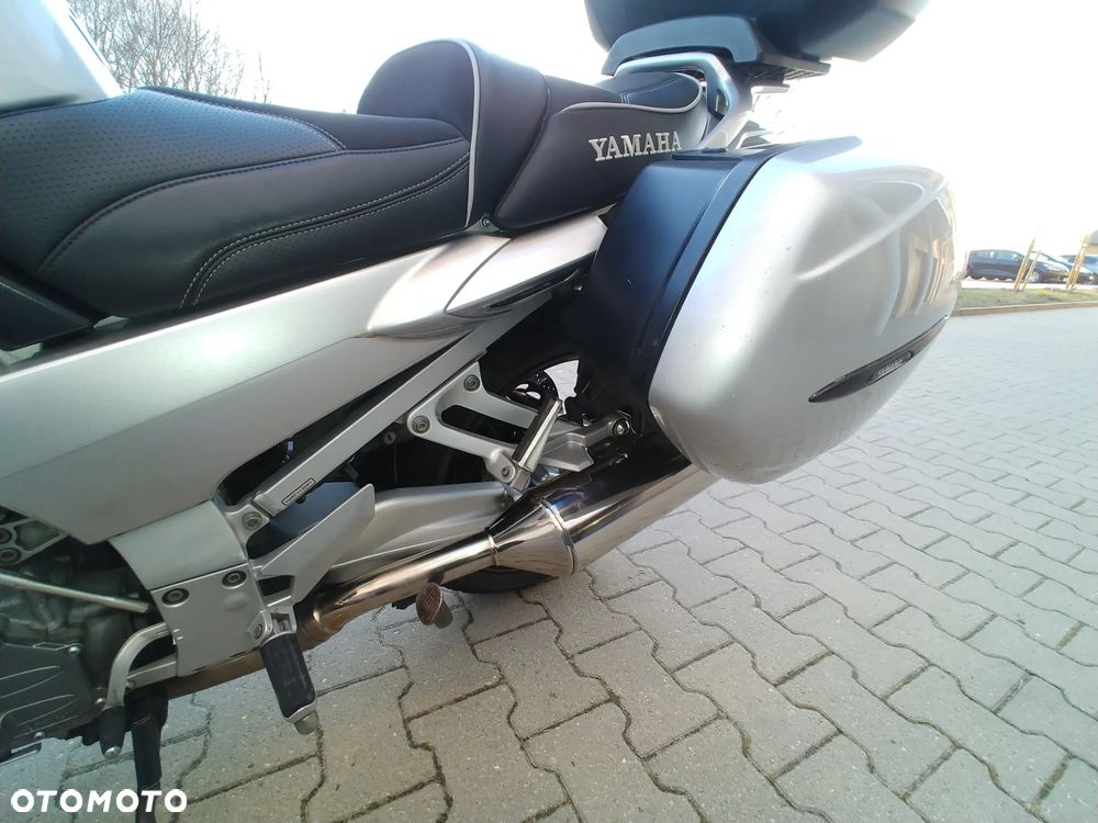 Yamaha FJR - 7