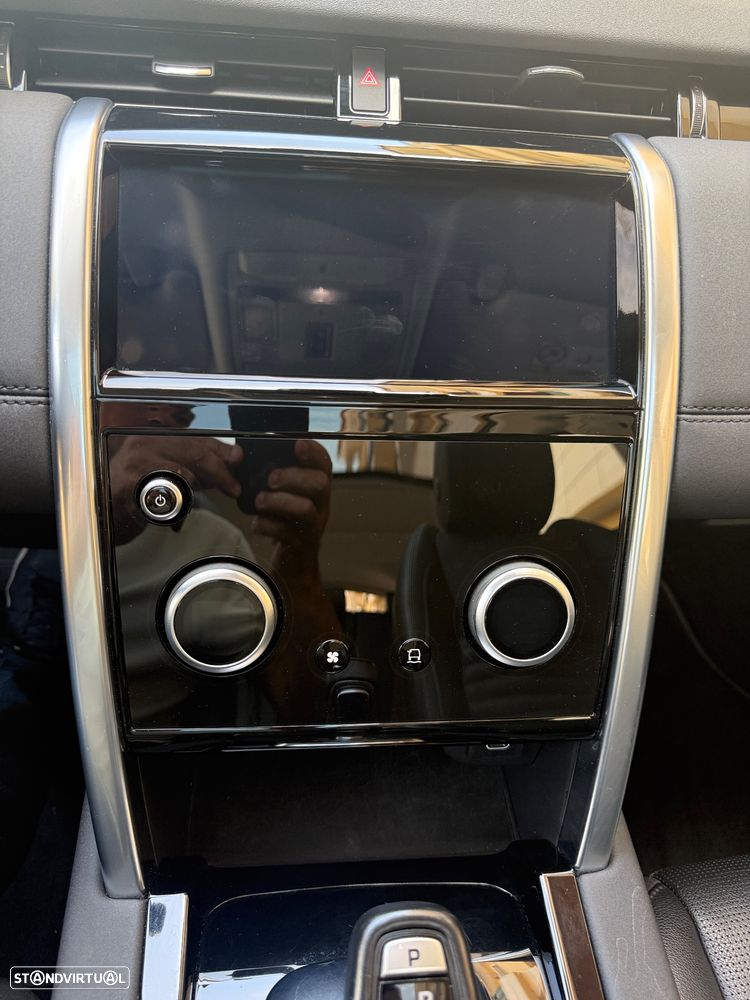 Land Rover Discovery Sport P300e - 22