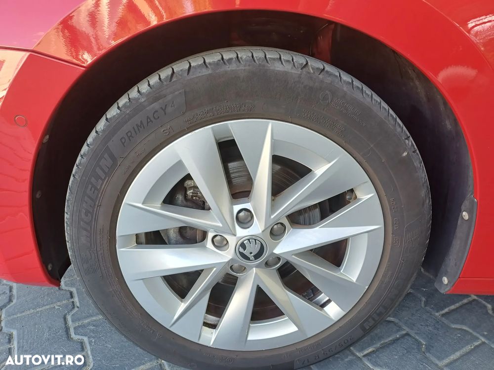 Skoda Octavia 1.5 TSI ACT DSG Style - 5