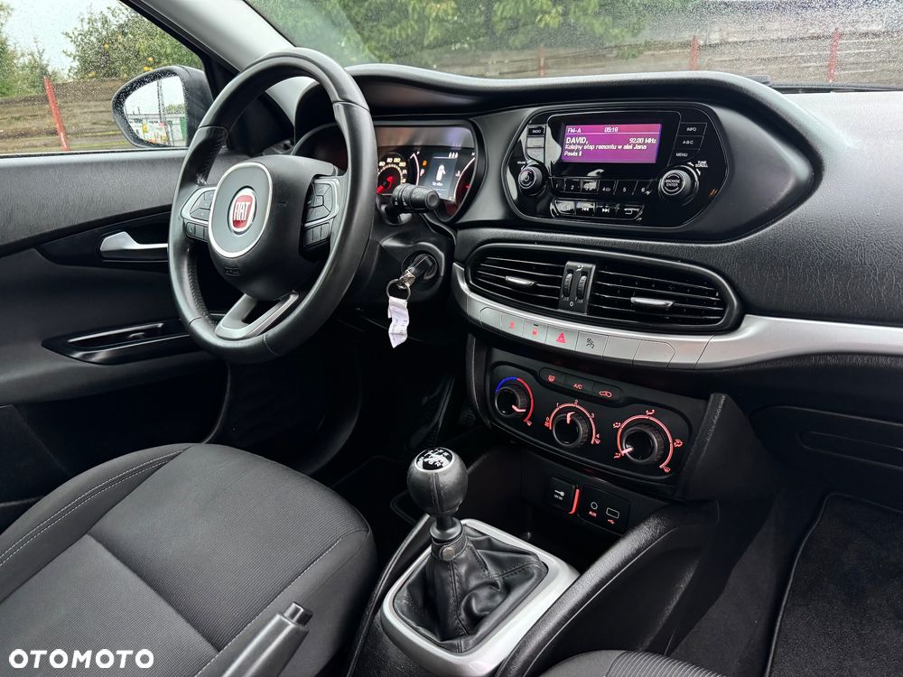 Fiat Tipo 1.4 16v Easy - 18