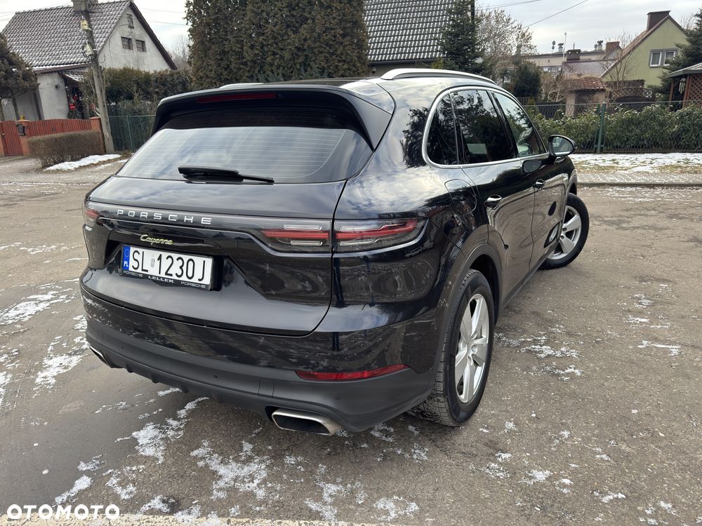 Porsche Cayenne - 2