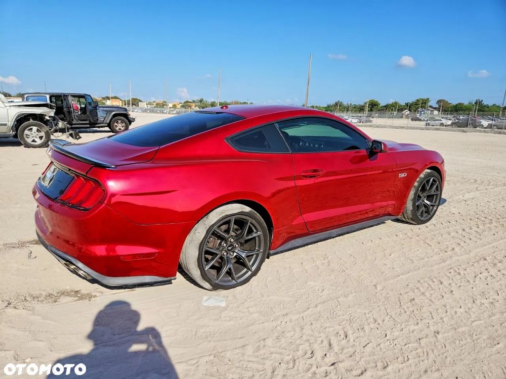 Ford Mustang 5.0 V8 GT - 5
