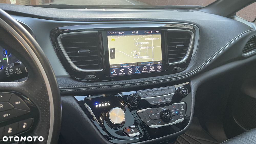Chrysler Pacifica - 32
