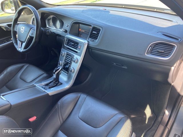 Volvo S60 Cross Country 2.0 D3 Pro Geartronic - 31