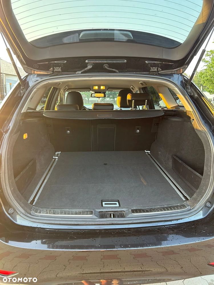 Toyota Avensis 2.0 D-4D Premium - 14
