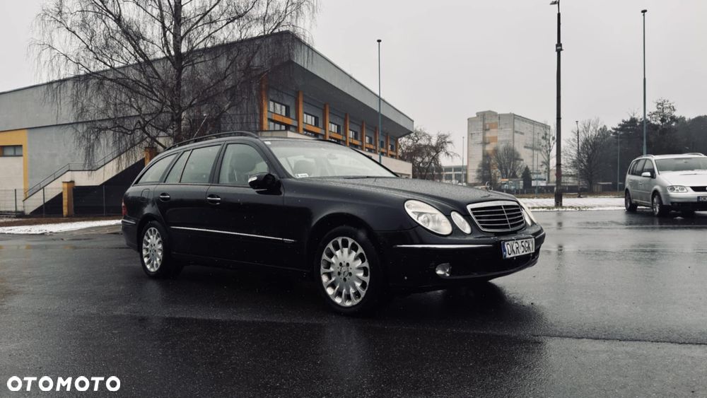Mercedes-Benz Klasa E 500 4Matic Automatik Elegance - 4